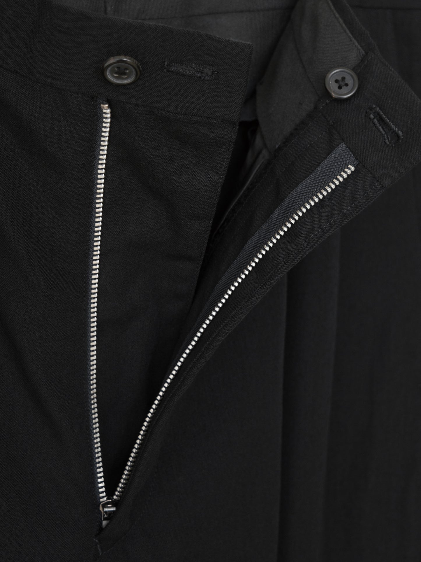 double pleat trousers black ∙ wool gabardine ∙ large