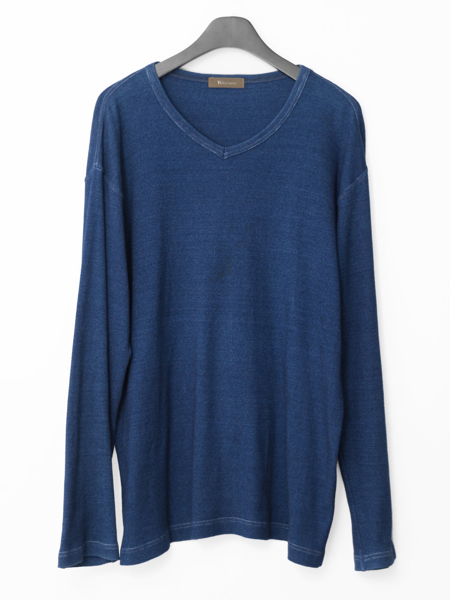 garment dyed v-neck longsleeve indigo ∙ cotton ∙ one size