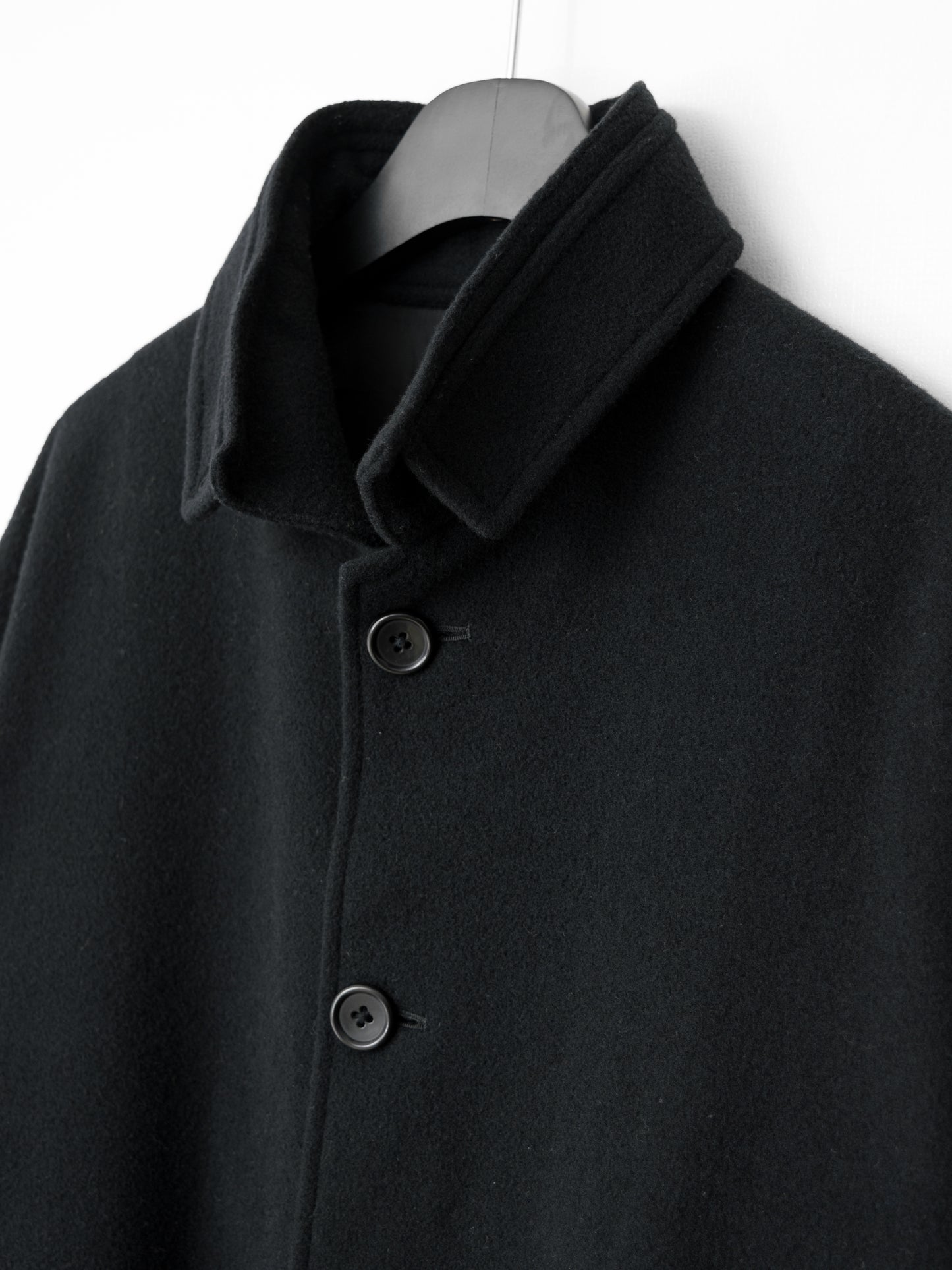 belted mac coat black ∙ wool nylon ∙ medium