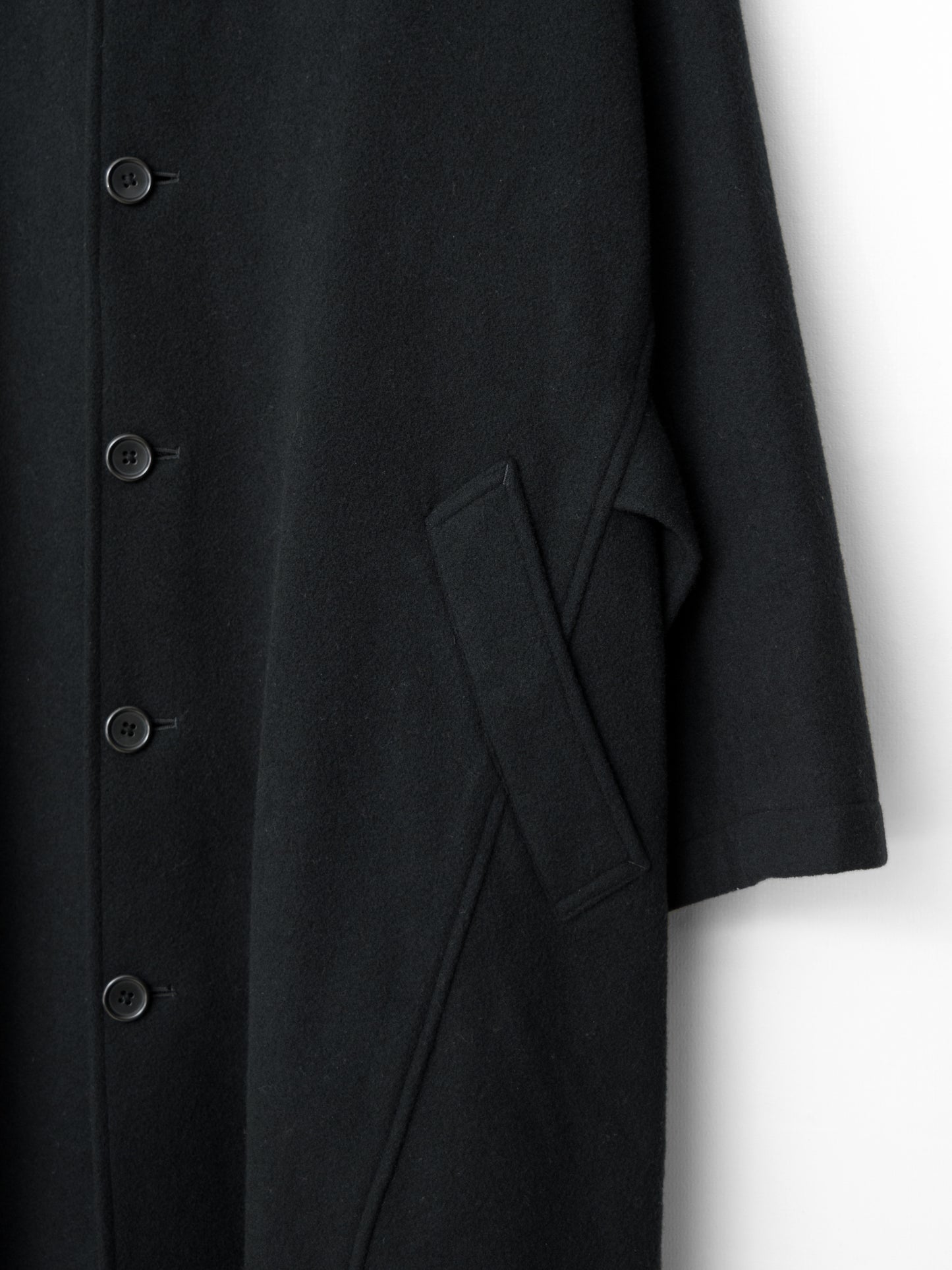 belted mac coat black ∙ wool nylon ∙ medium