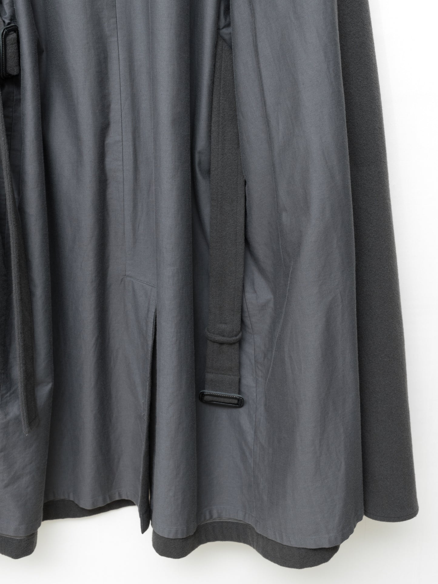 hooded tielocken coat pigeon grey ∙ melton wool nylon ∙ medium