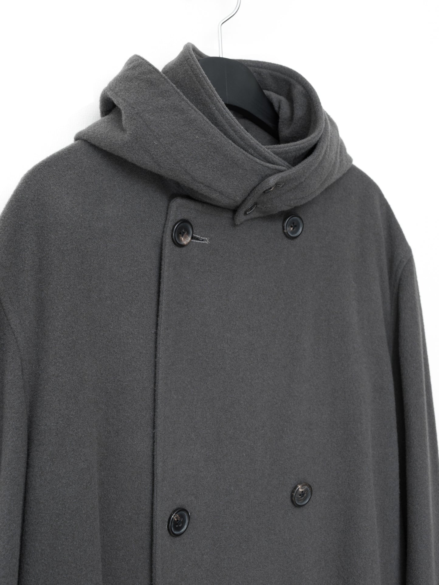 hooded tielocken coat pigeon grey ∙ melton wool nylon ∙ medium