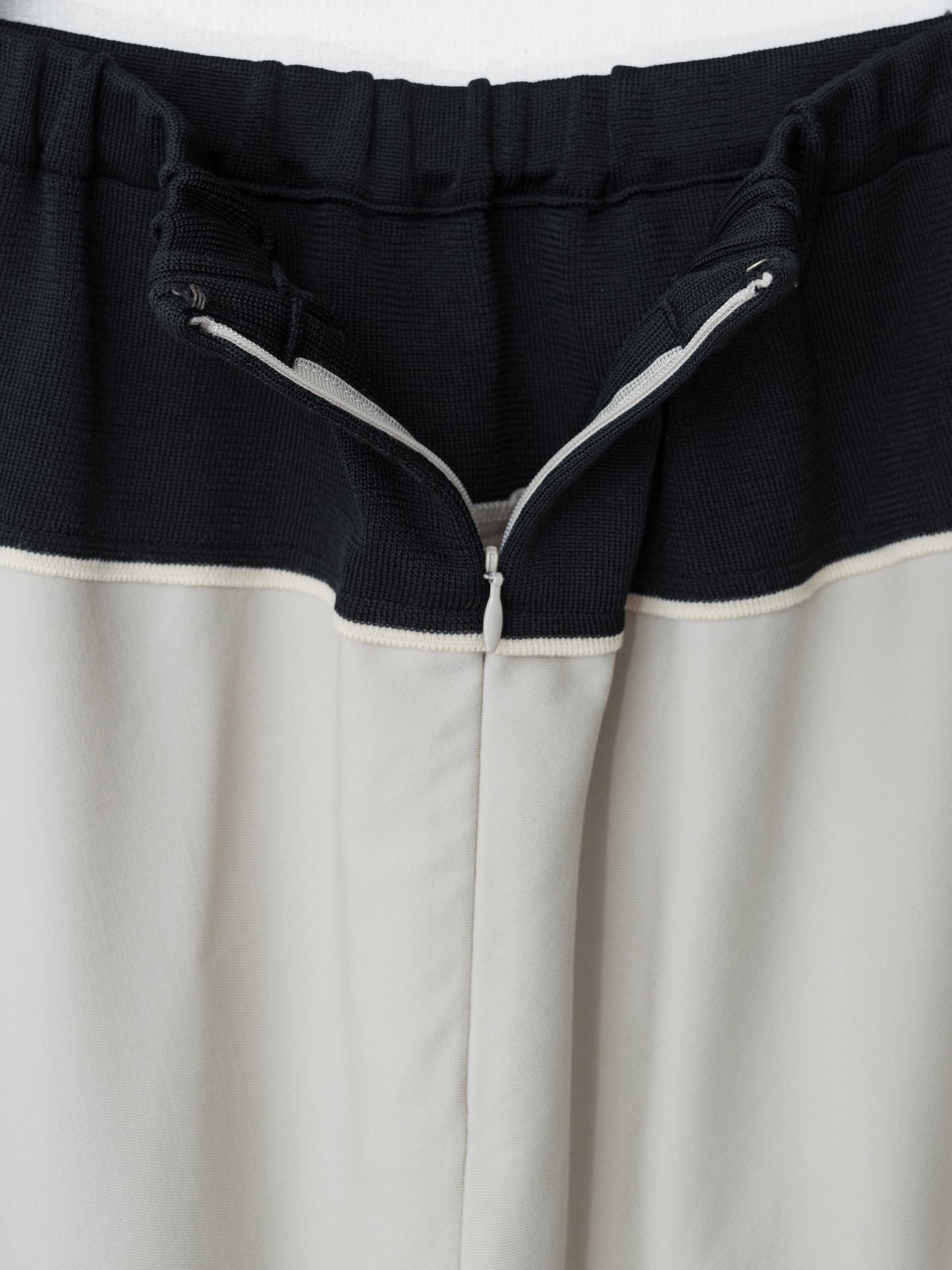 a/w 01 ribbed waist a-line skirt bone ∙ wool ∙ xsmall