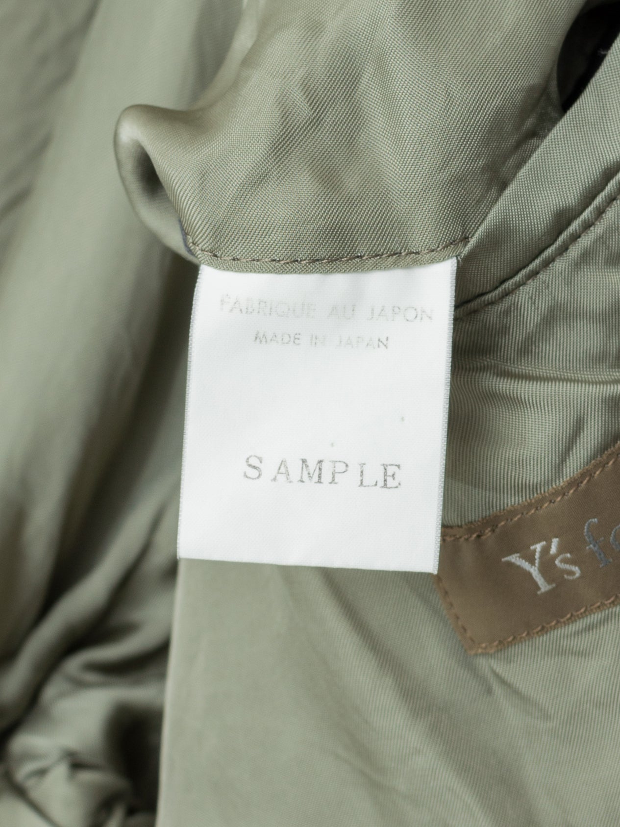 heavy 4 button coat dry moss ∙ wool ∙ sample