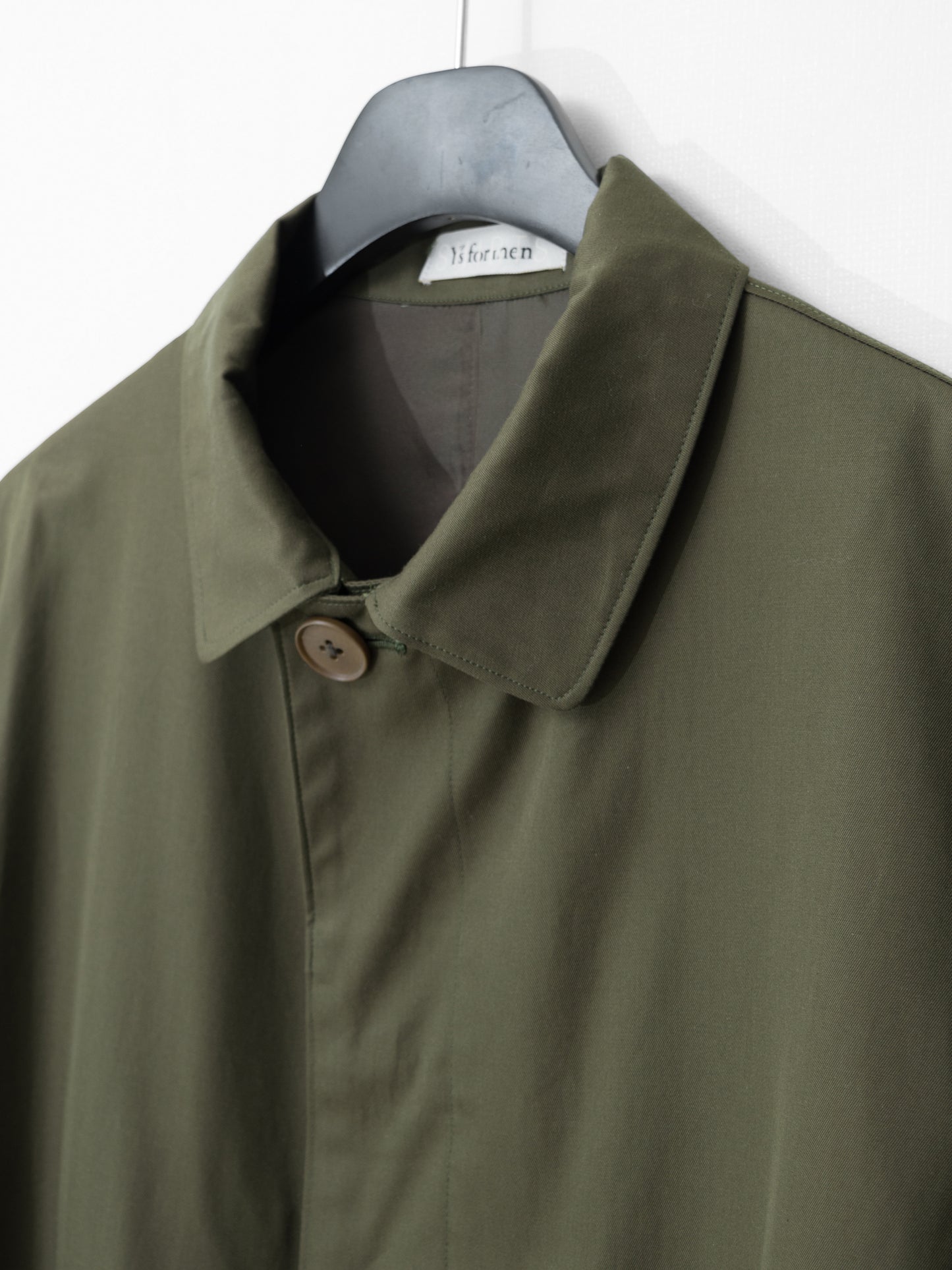 hidden placket mac coat olive ∙ cotton ∙ medium