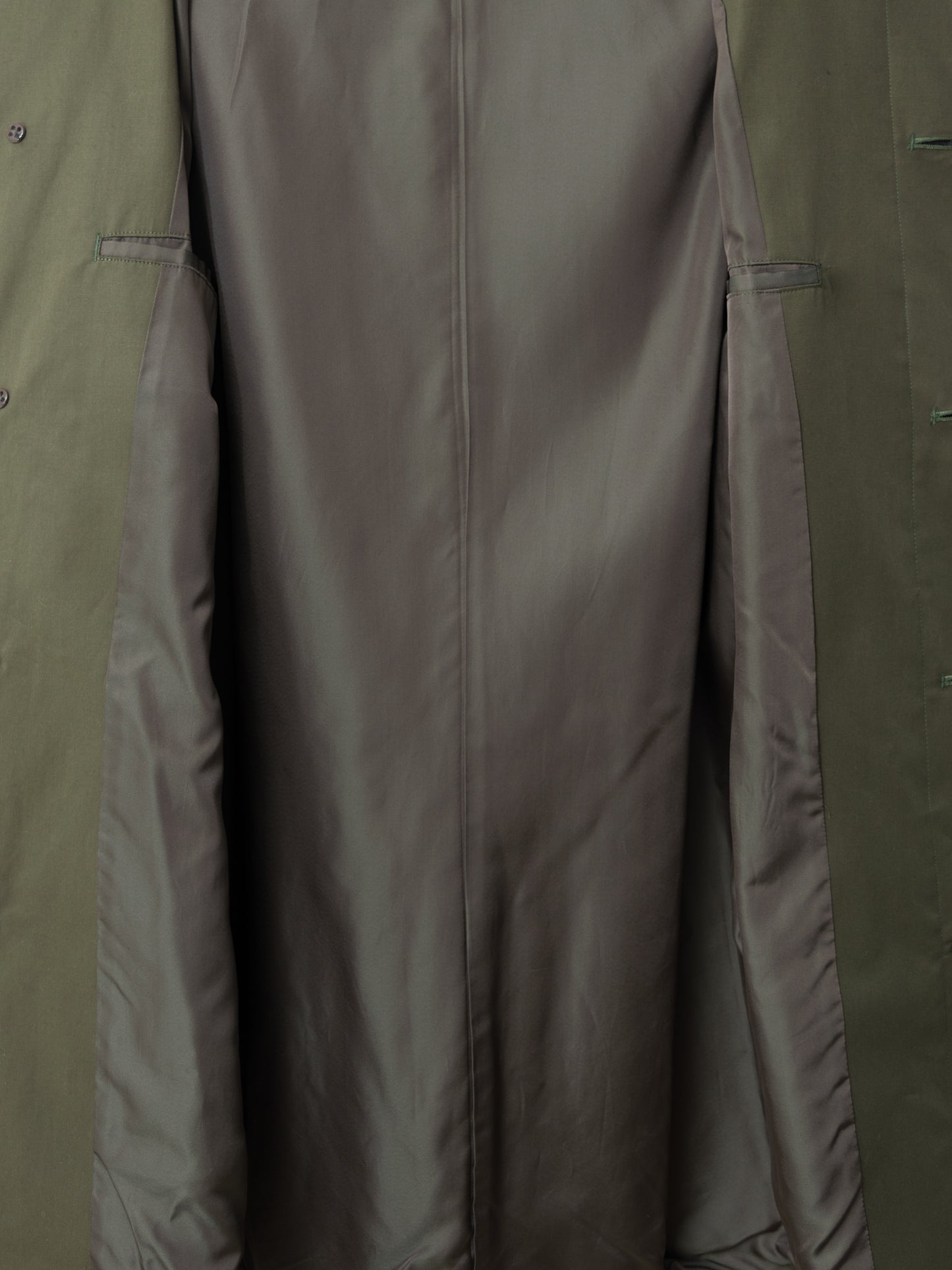 hidden placket mac coat olive ∙ cotton ∙ medium