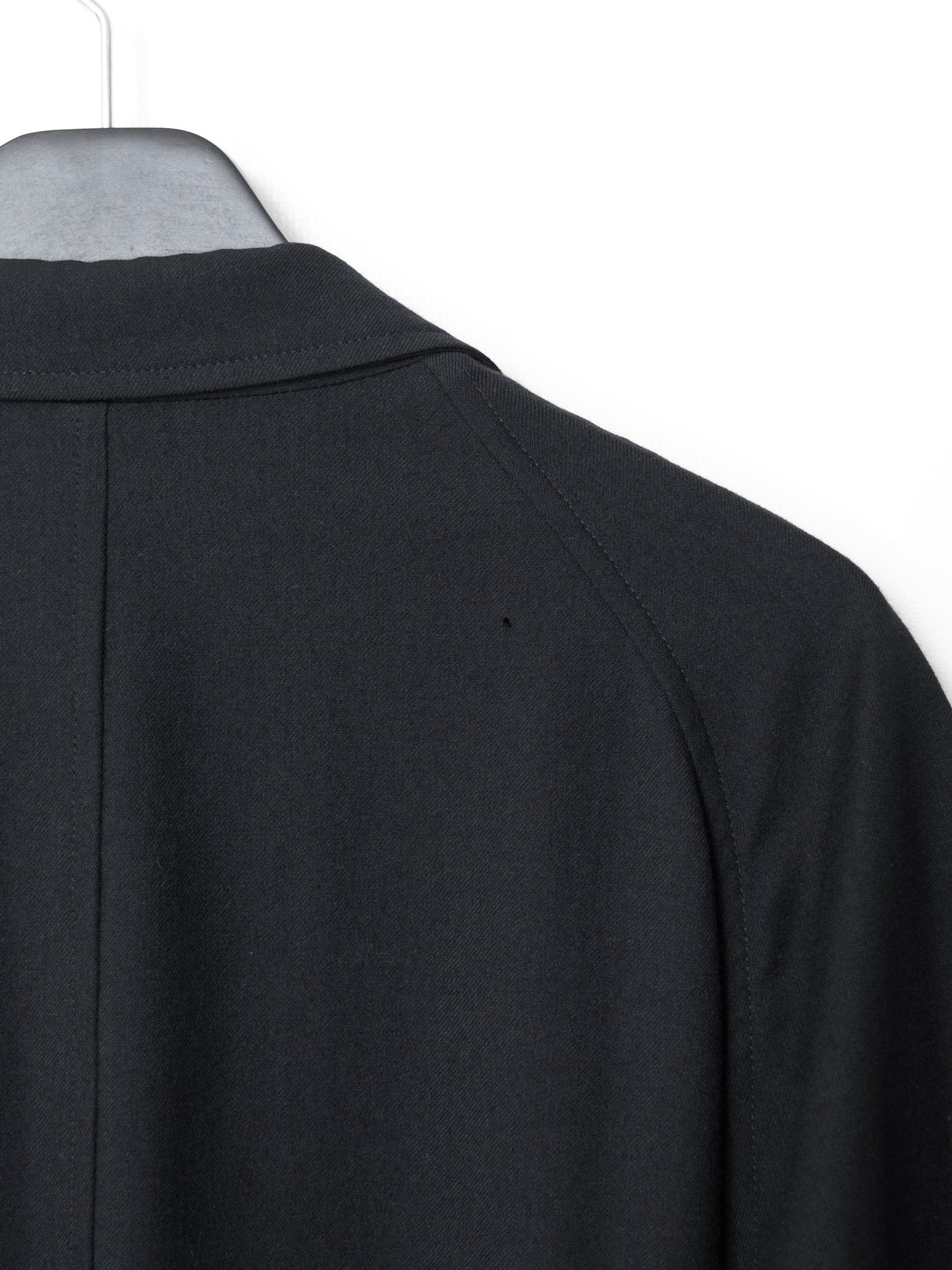 raglan sleeve coat black ∙ wool ∙ medium