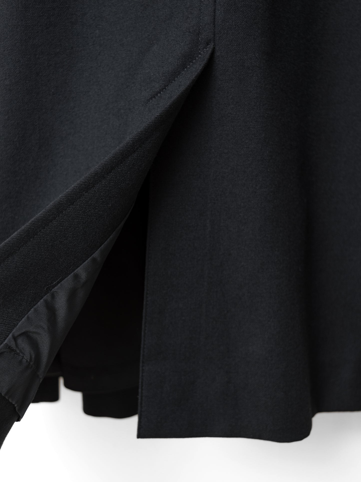 raglan sleeve coat black ∙ wool ∙ medium