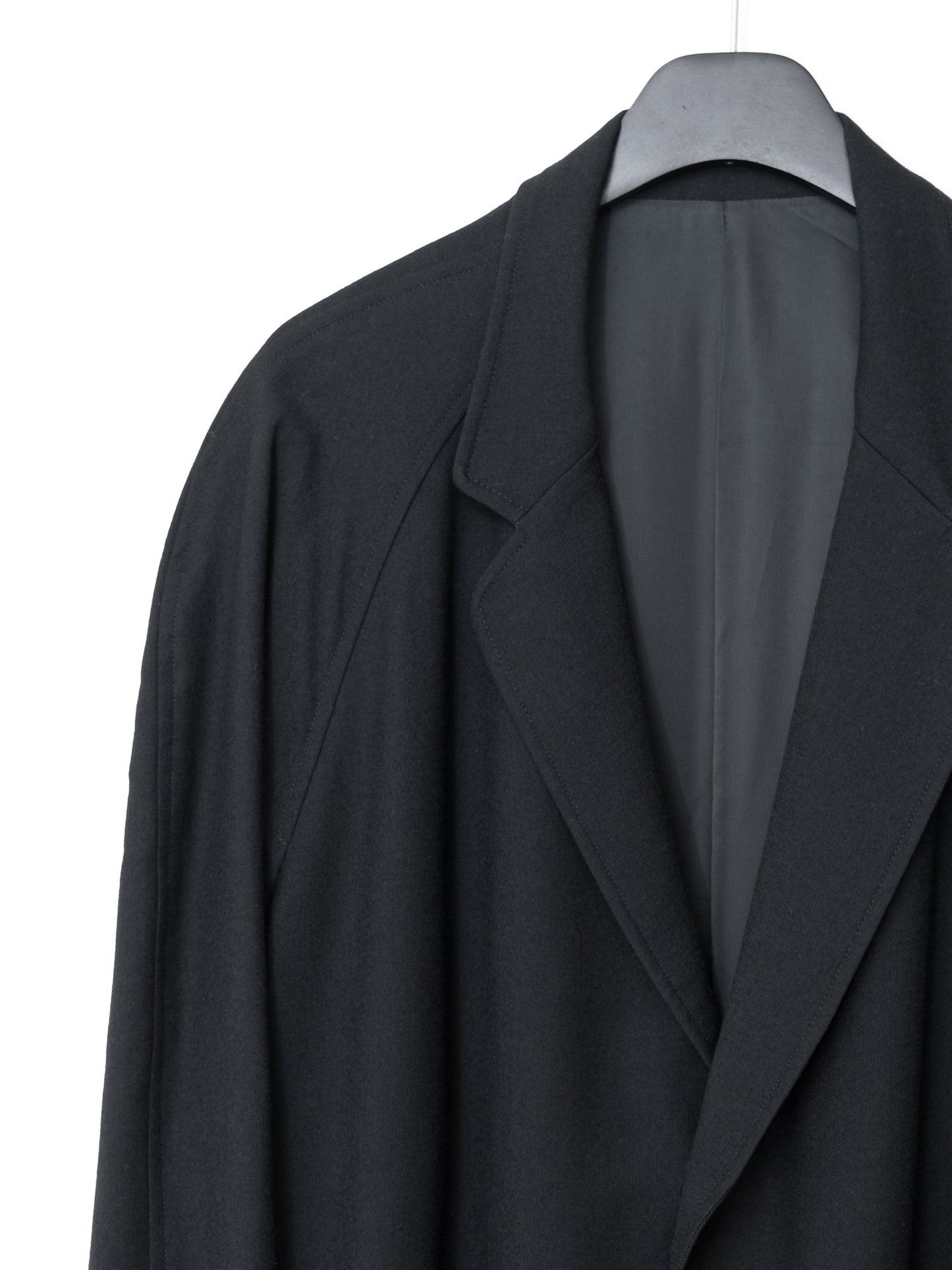 raglan sleeve coat black ∙ wool ∙ medium