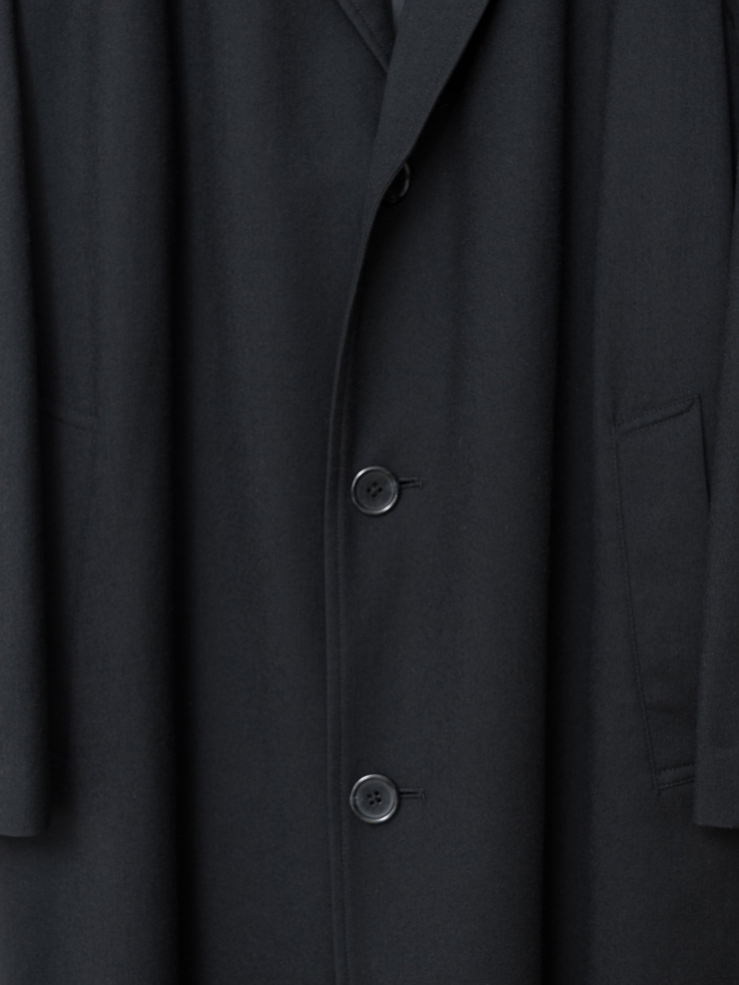 raglan sleeve coat black ∙ wool ∙ medium
