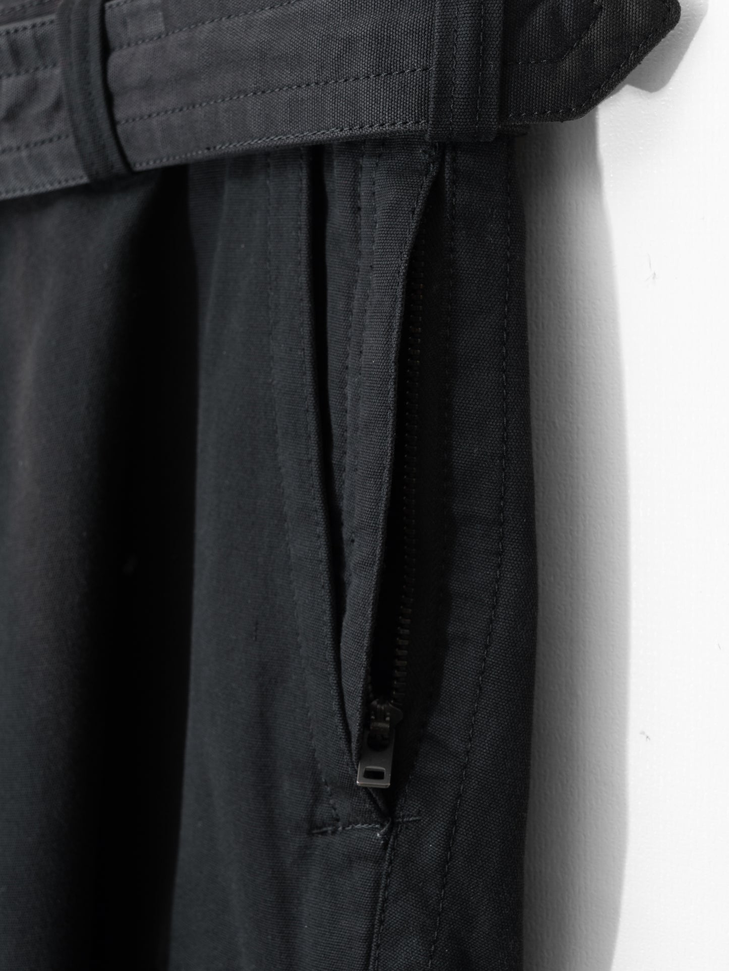 a/w 06 belted cargo pants black ∙ cotton linen rayon silk ∙ small