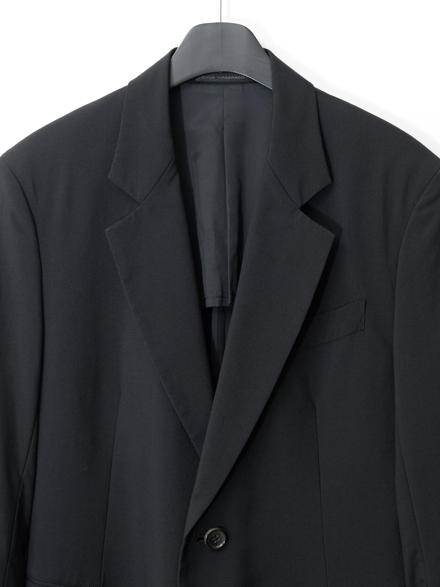 2b tailored jacket black ∙ wool gabardine ∙ small