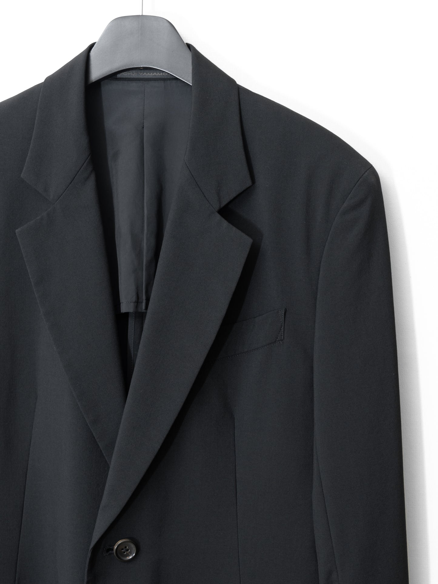 2b tailored jacket black ∙ wool gabardine ∙ small