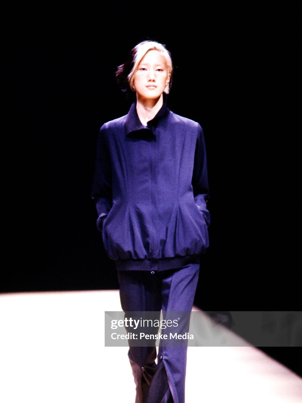 a/w 01 bloused zip front jacket navy ∙ wool ∙ xsmall