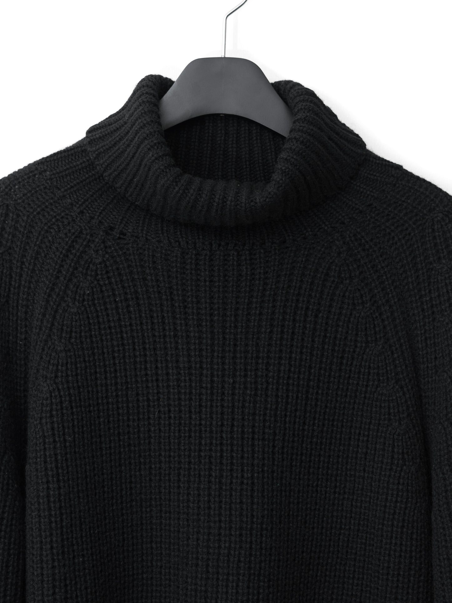 a/w 03 heavy funnelneck sweater black ∙ wool ∙ medium