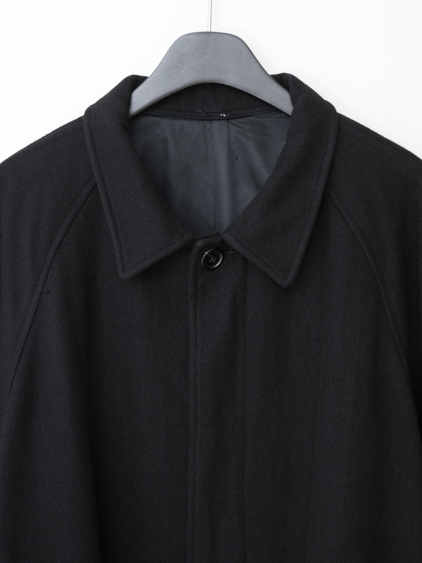 raglan mac coat black ∙ melton wool nylon ∙ medium