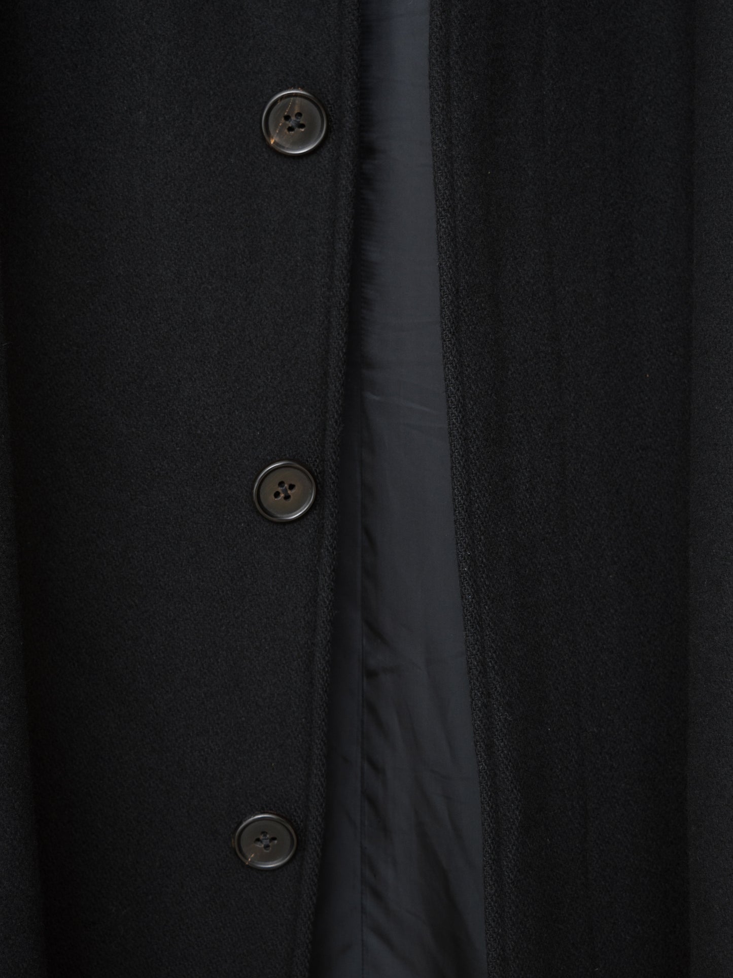 raglan mac coat black ∙ melton wool nylon ∙ medium