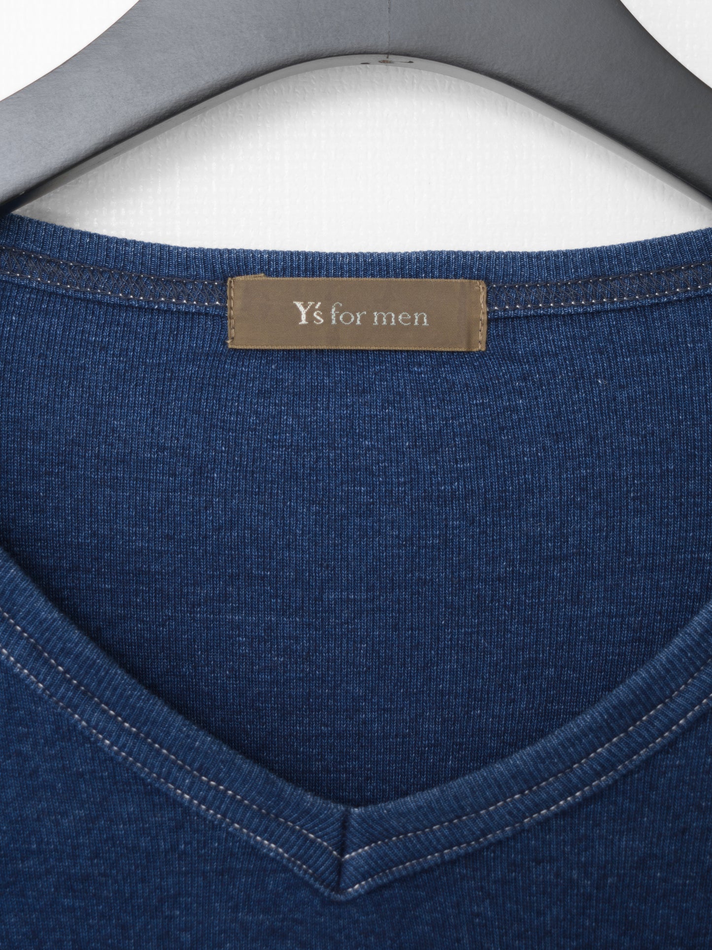 garment dyed v-neck longsleeve indigo ∙ cotton ∙ one size