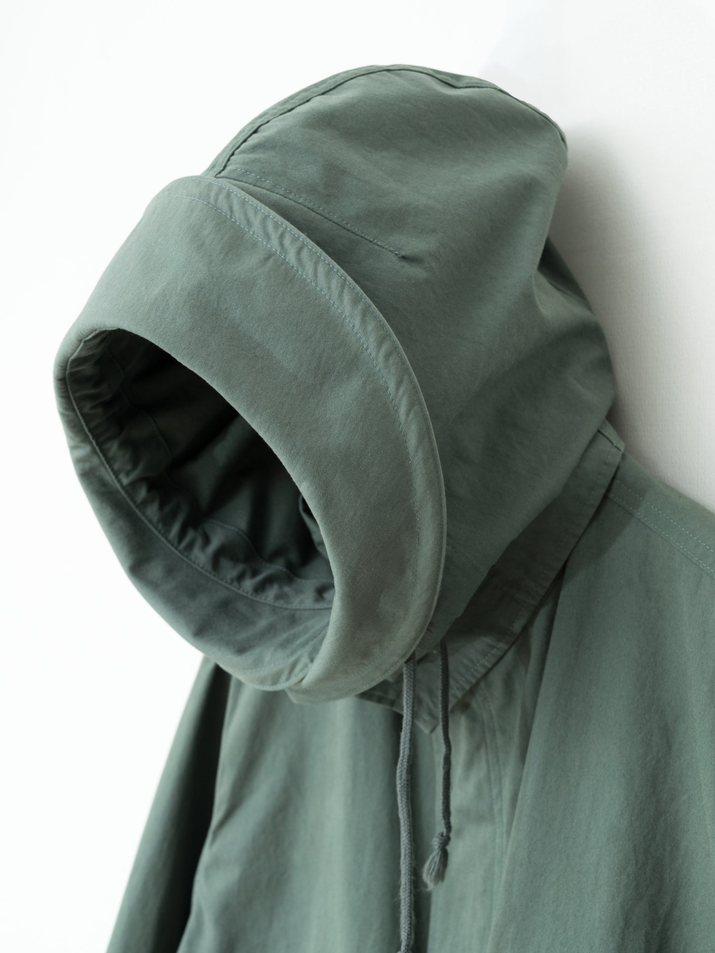 a/w 05 m-65 fishtail parka sage green ∙ poly cotton ∙ one size