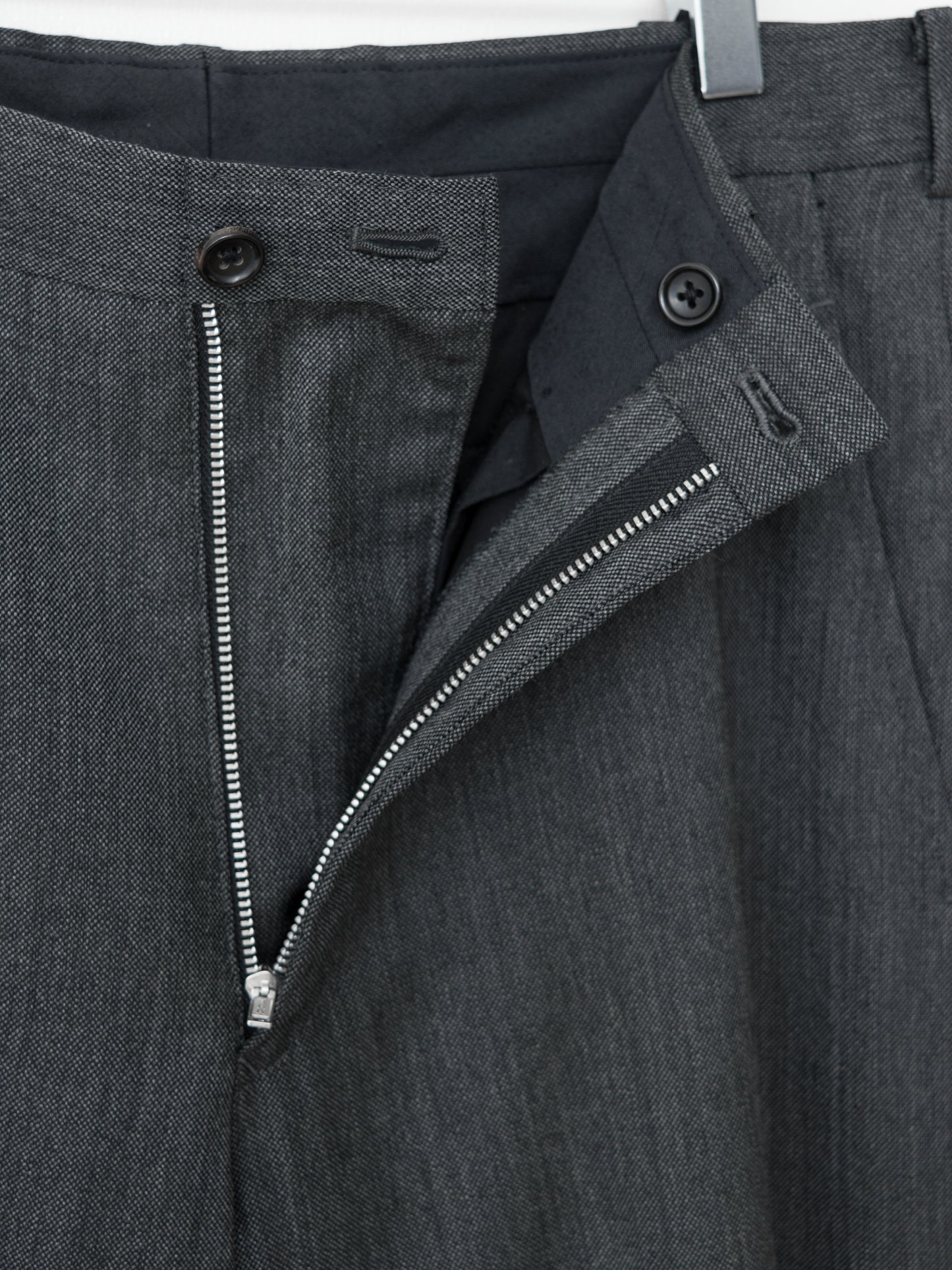 flat front trousers grey melange ∙ wool ∙ medium