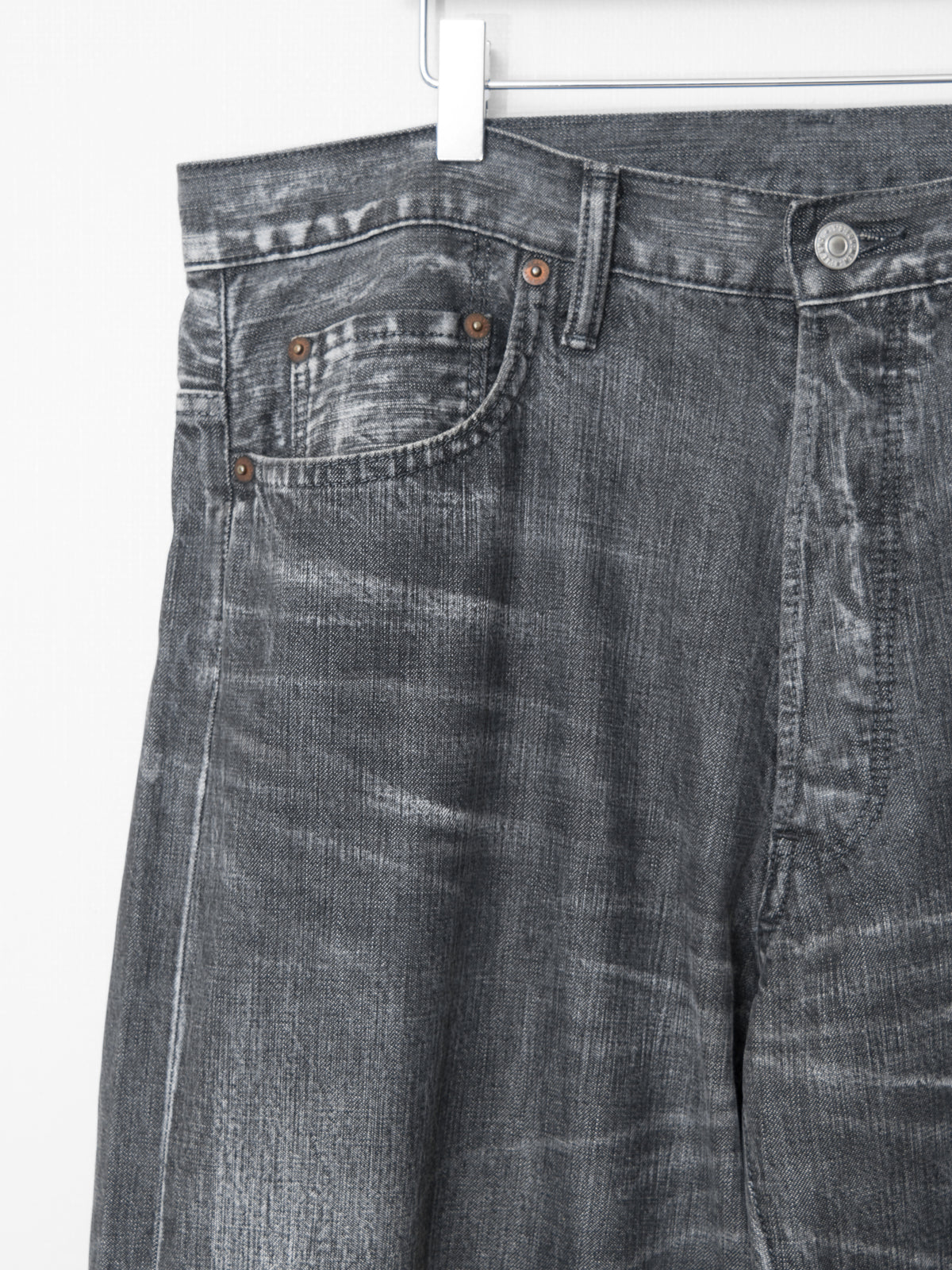 S/S 04 Spotted Horse Jeans Magic Wash