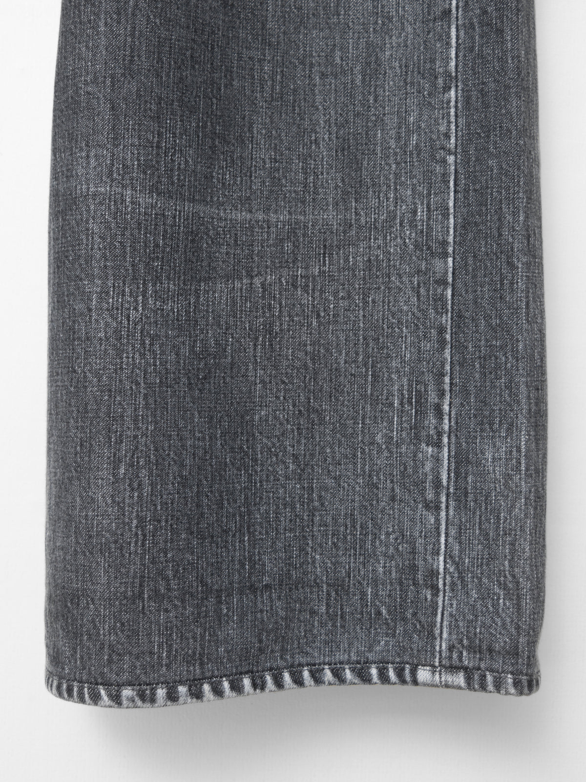 S/S 04 Spotted Horse Jeans Magic Wash