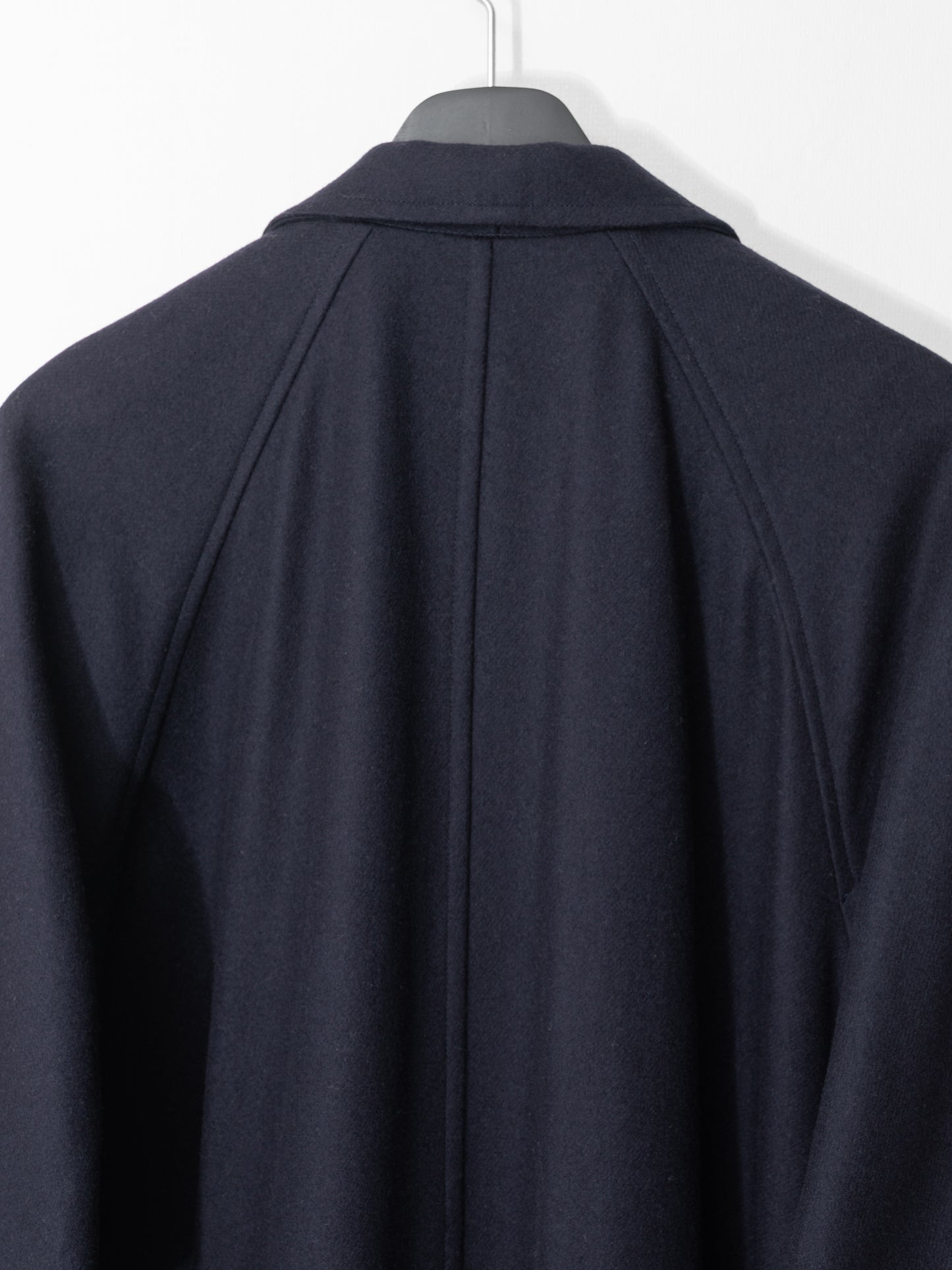 raglan sleeve coat navy ∙ melton wool nylon ∙ one size