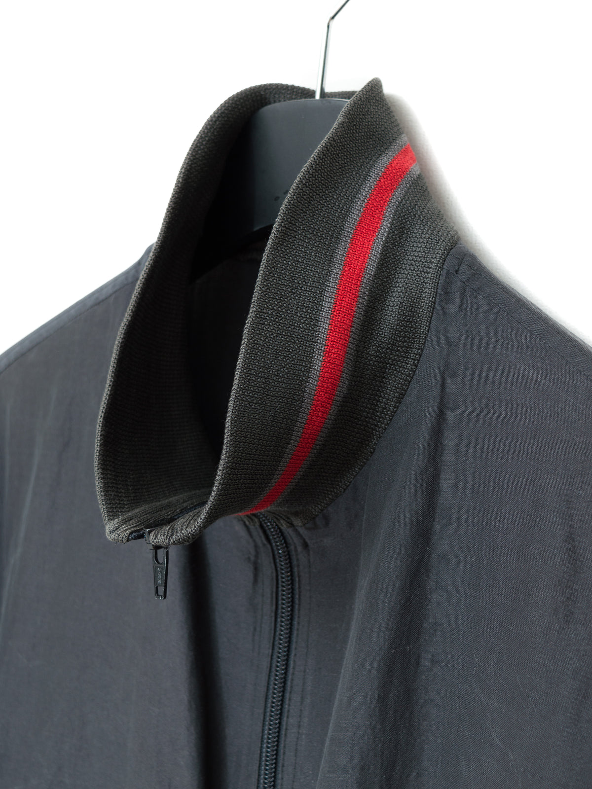 Contrast Rib Zipup Lead