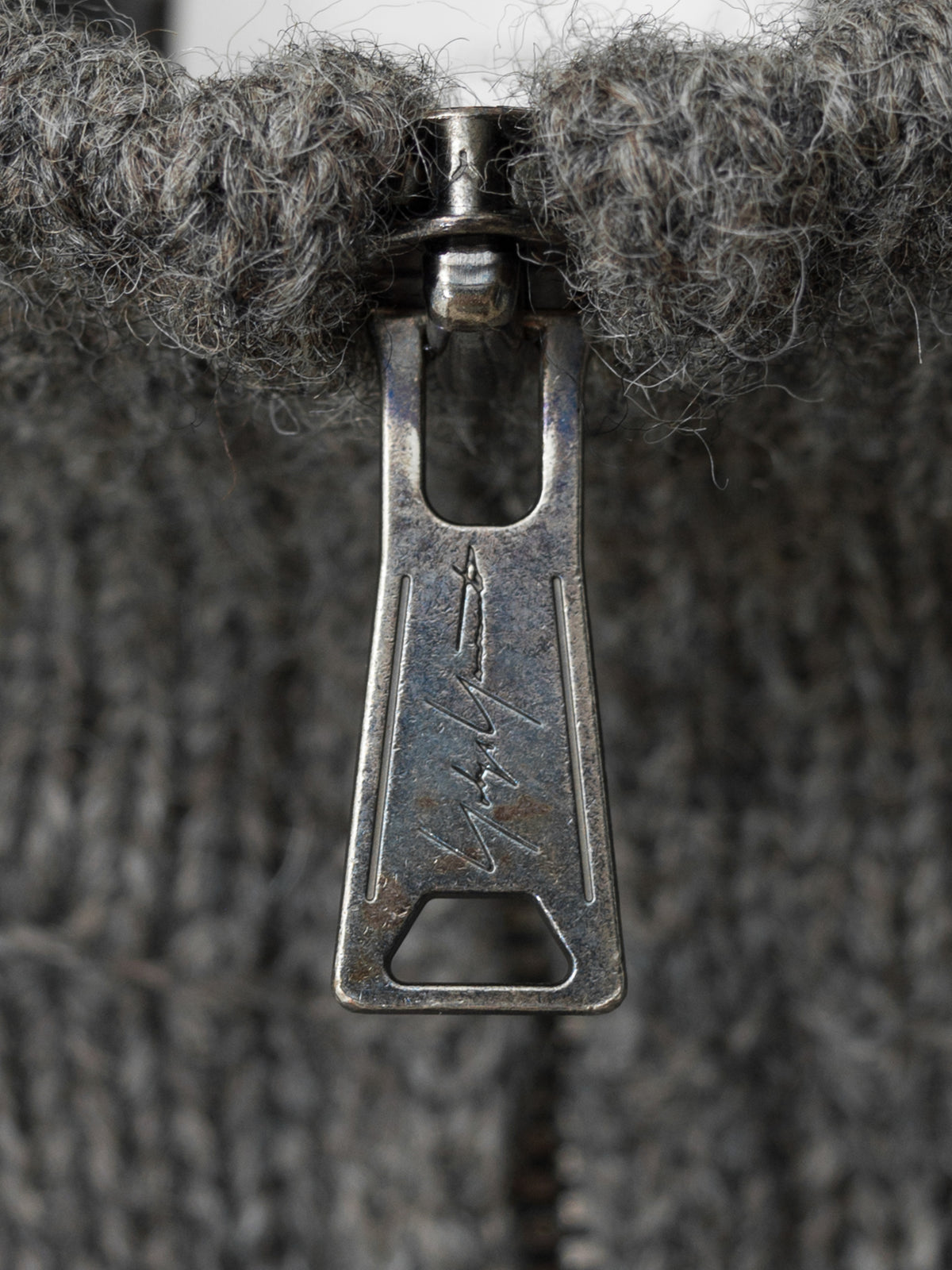 A/W 01 Double Zip Drivers Knit Greige