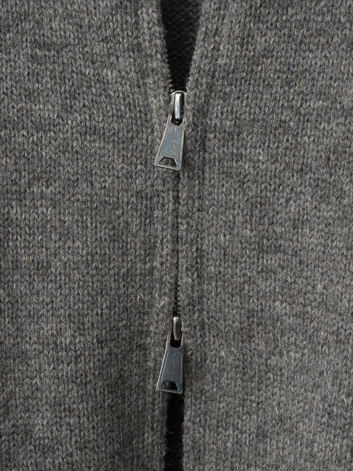 a/w 01 double zip drivers knit greige ∙ wool ∙ medium
