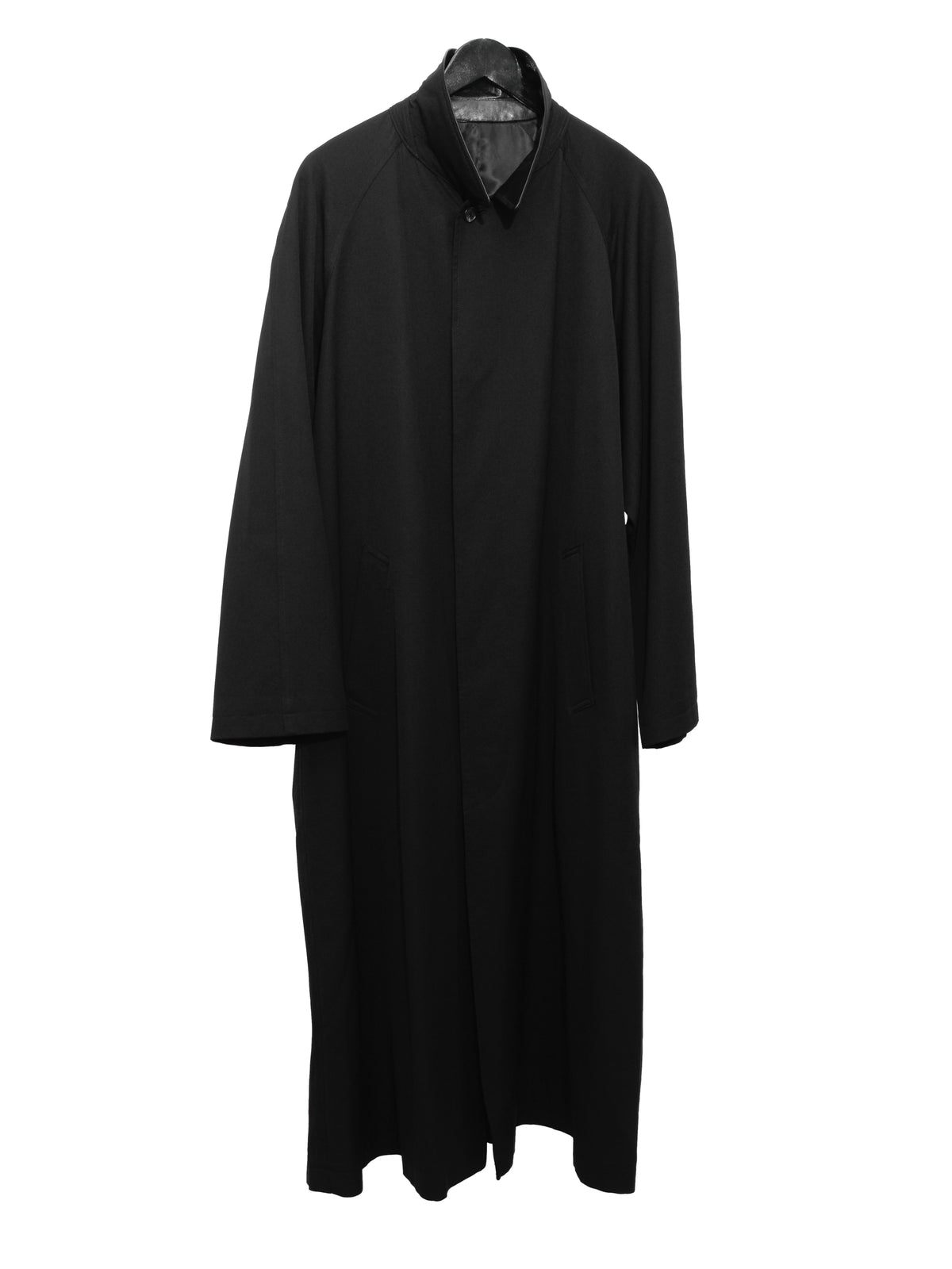 Raglan Mac Coat Black